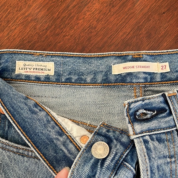 Levis premium wedgie straight ankle jeans size 27 - Picture 3 of 3
